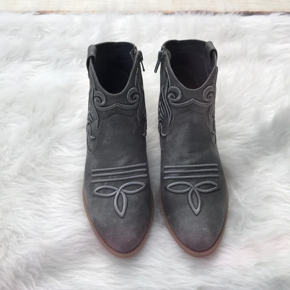 << Ash Grey Western Cowboy Boot Booties >> - Picture 3 of 8